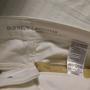 NWOT Womens OLD NAVY "ROCKSTAR"Jeans size4